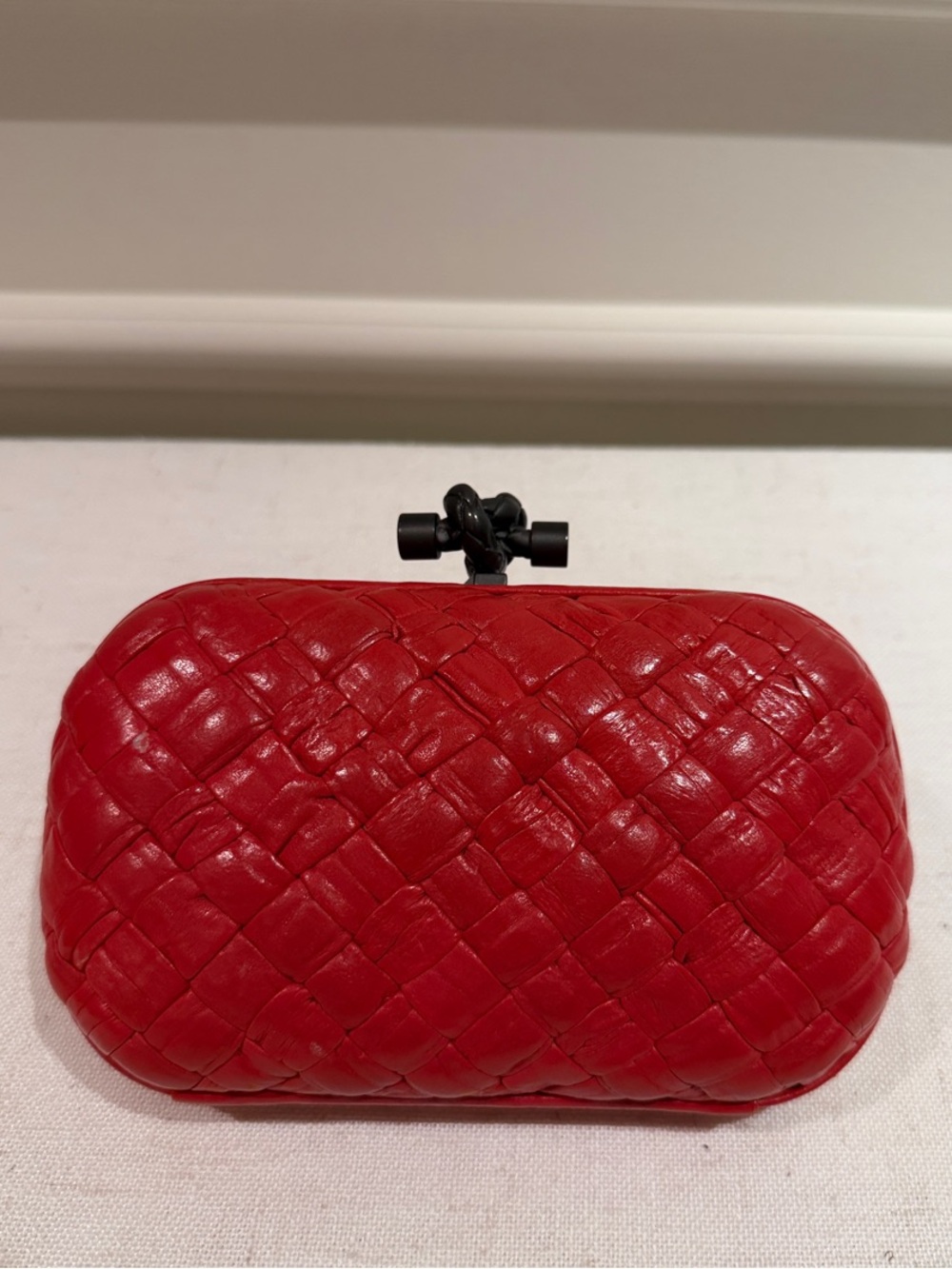 Bottega Veneta Red Intrecciato Knot-Clasp Leather Clutch